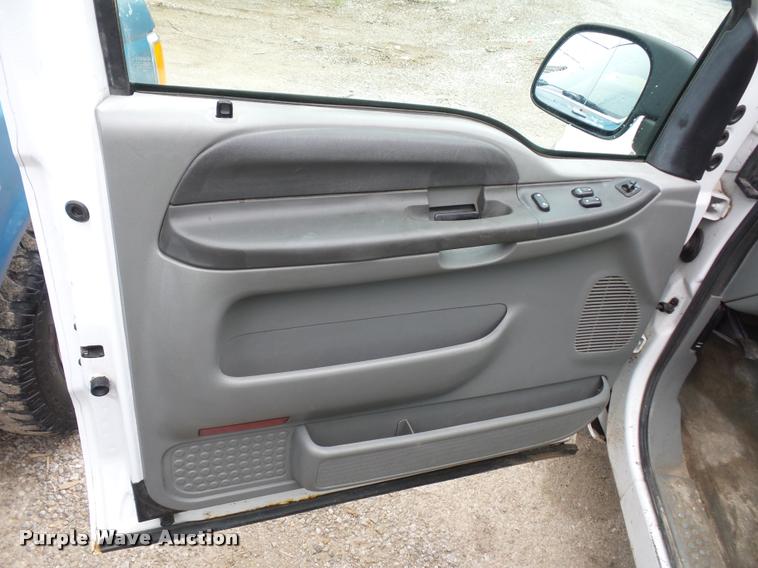 image for item DD9307 2003 Ford F250 Super Duty SuperCab pickup truck