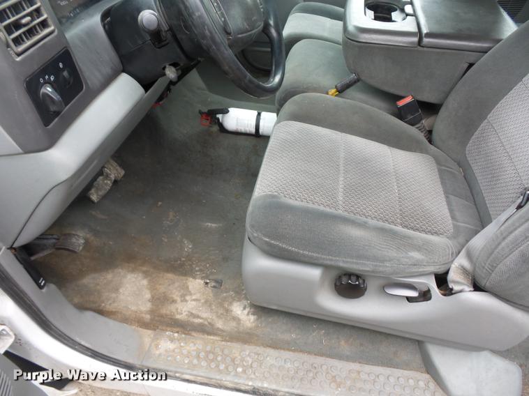 image for item DD9307 2003 Ford F250 Super Duty SuperCab pickup truck