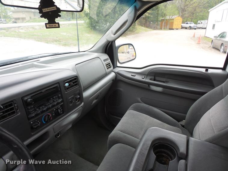 image for item DD9307 2003 Ford F250 Super Duty SuperCab pickup truck