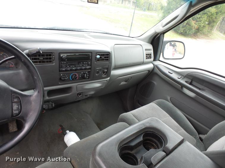 image for item DD9307 2003 Ford F250 Super Duty SuperCab pickup truck