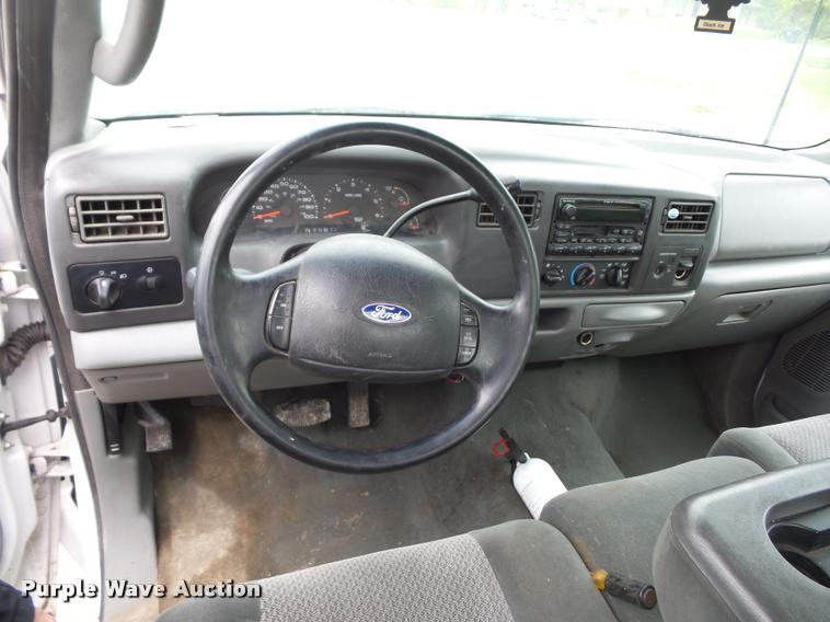 image for item DD9307 2003 Ford F250 Super Duty SuperCab pickup truck