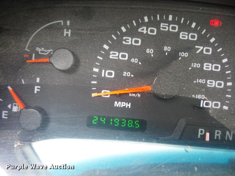 image for item DD9307 2003 Ford F250 Super Duty SuperCab pickup truck