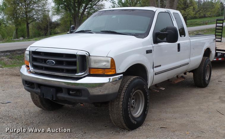 image for item DD9309 2000 Ford F250 Super Duty SuperCab pickup truck