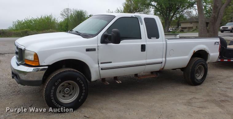 image for item DD9309 2000 Ford F250 Super Duty SuperCab pickup truck