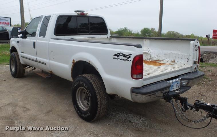image for item DD9309 2000 Ford F250 Super Duty SuperCab pickup truck