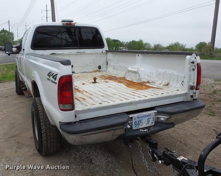 image for item DD9309 2000 Ford F250 Super Duty SuperCab pickup truck