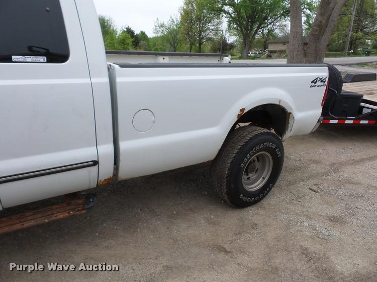 image for item DD9309 2000 Ford F250 Super Duty SuperCab pickup truck