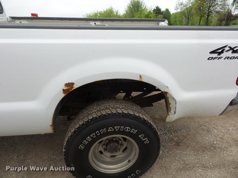 image for item DD9309 2000 Ford F250 Super Duty SuperCab pickup truck