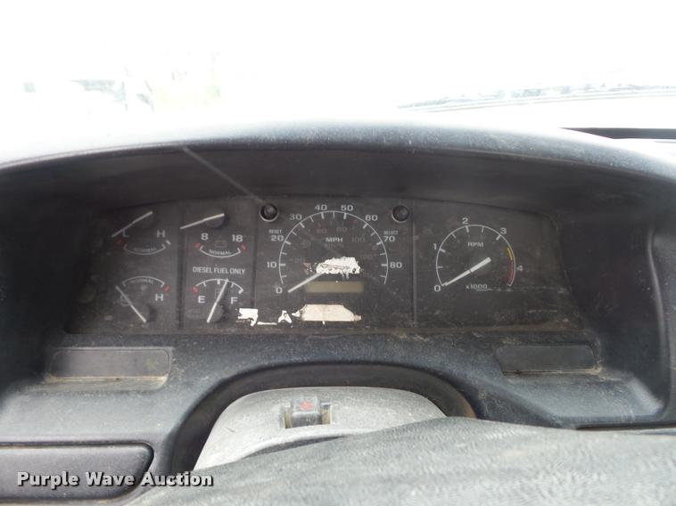 image for item DD9319 1992 Ford F450 Super Duty dump flatbed truck