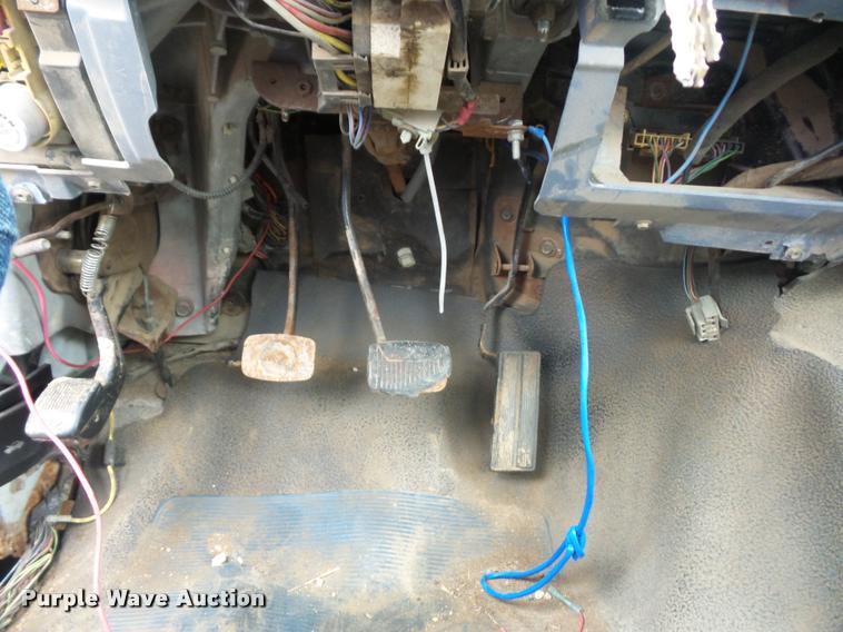 image for item DD9319 1992 Ford F450 Super Duty dump flatbed truck