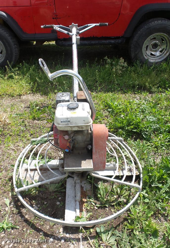 image for item DD9337 Razorback concrete trowel