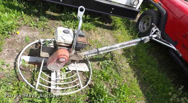 image for item DD9337 Razorback concrete trowel