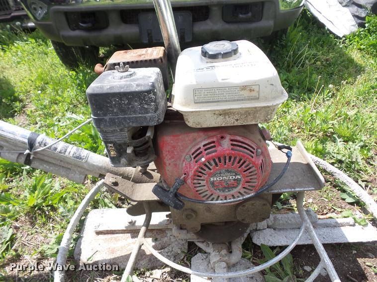 image for item DD9337 Razorback concrete trowel