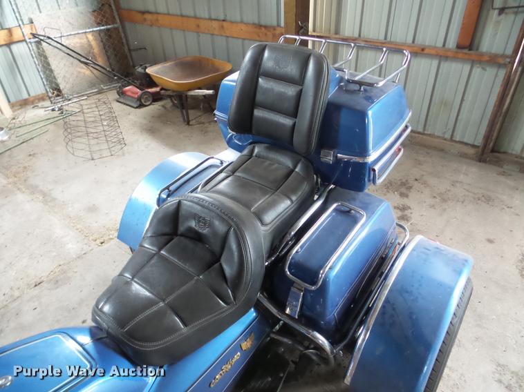 image for item DF9663 1985 Honda Goldwing GL1200 motorcycle