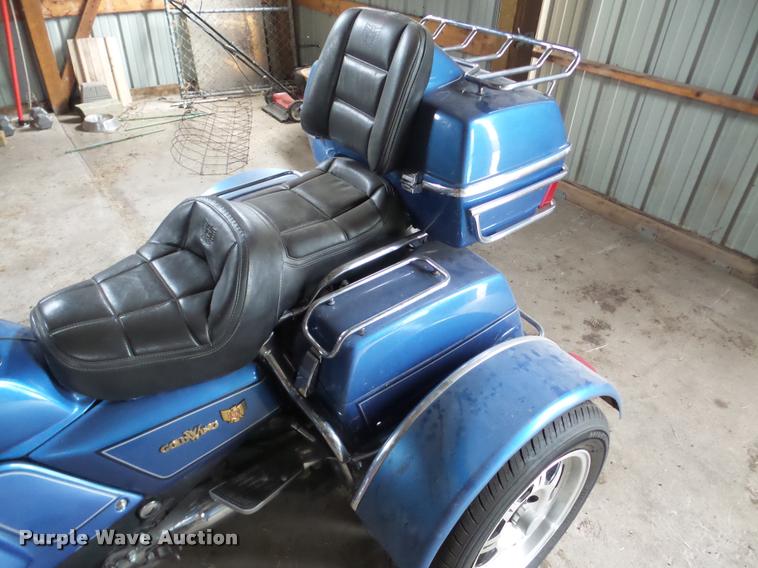 image for item DF9663 1985 Honda Goldwing GL1200 motorcycle