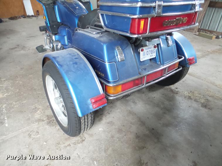 image for item DF9663 1985 Honda Goldwing GL1200 motorcycle