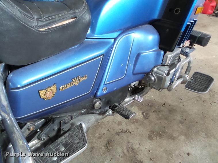 image for item DF9663 1985 Honda Goldwing GL1200 motorcycle