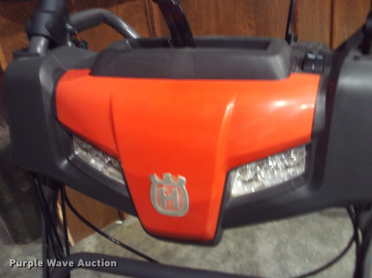 image for item DJ9777 Husqvarna ST227P snow blower