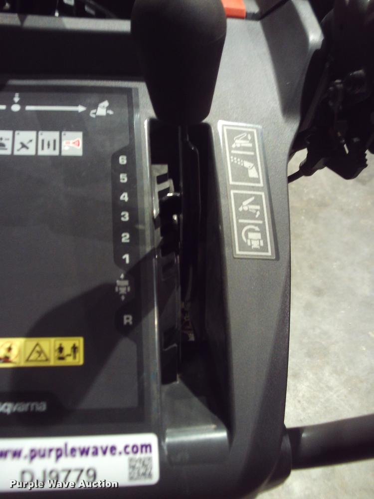 image for item DJ9779 Husqvarna ST227P snow blower