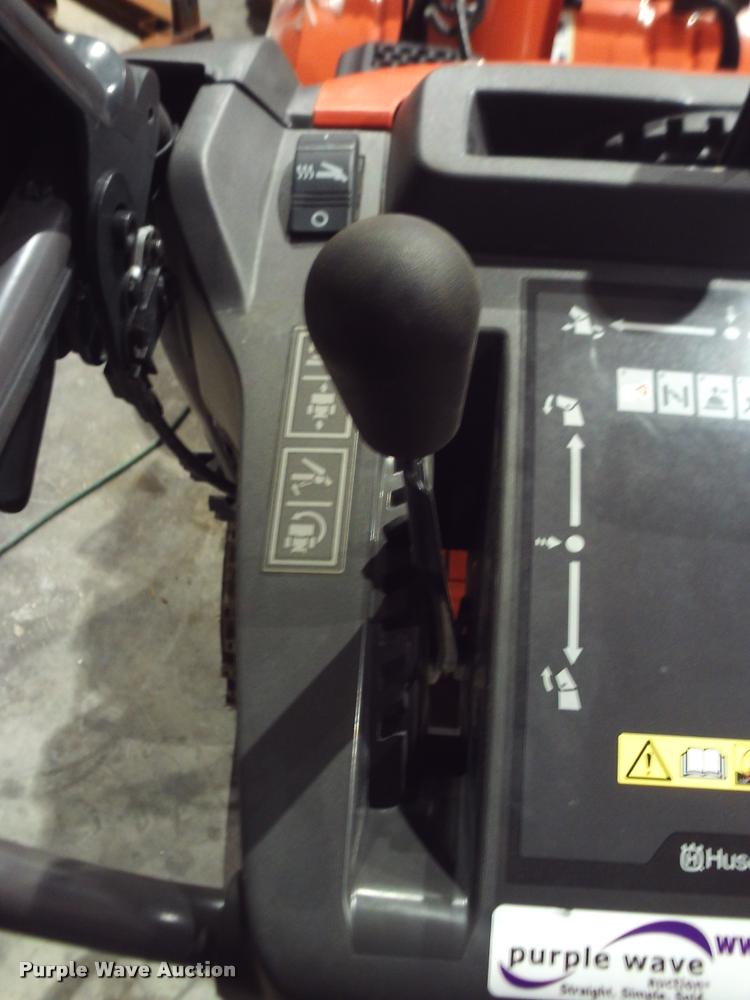 image for item DJ9779 Husqvarna ST227P snow blower