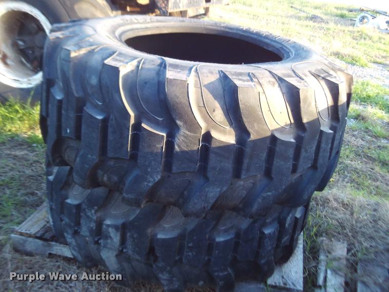 image for item DJ9785 (2) Titan 17.5L-24 R4 tires