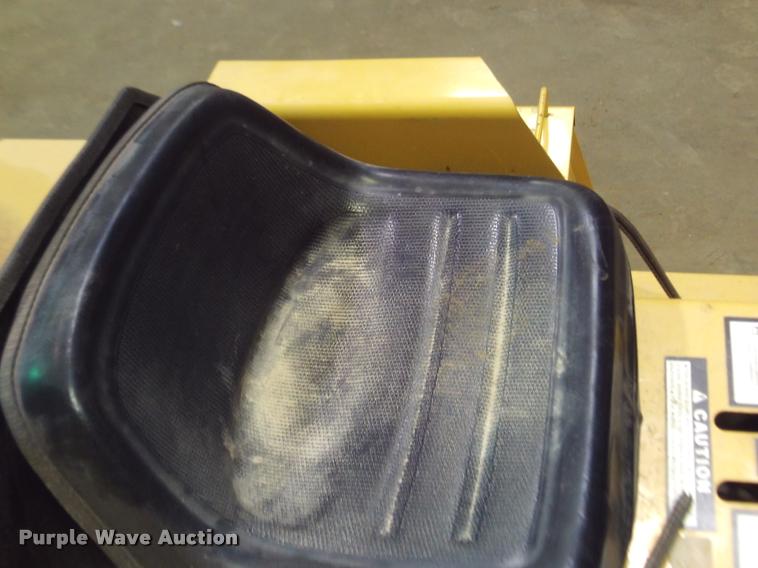 image for item DJ9789 Magnatrac RS1000 dozer