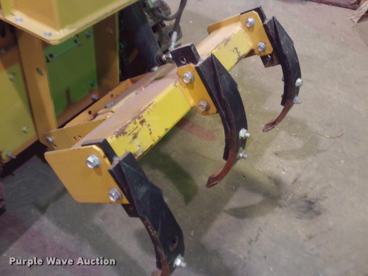 image for item DJ9789 Magnatrac RS1000 dozer