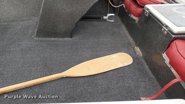 image for item DM9055 1986 Bumble Bee boat