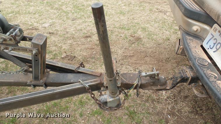 image for item DM9055 1986 Bumble Bee boat