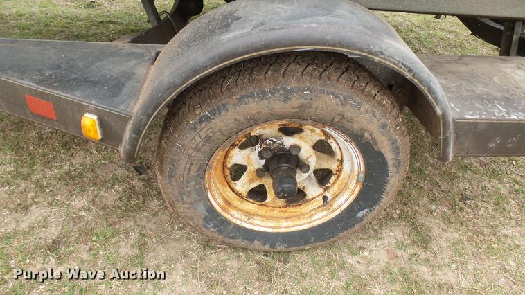 image for item DM9055 1986 Bumble Bee boat