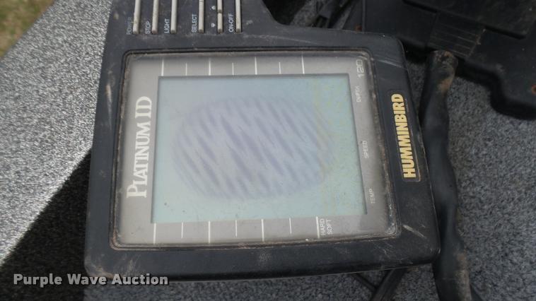 image for item DM9055 1986 Bumble Bee boat