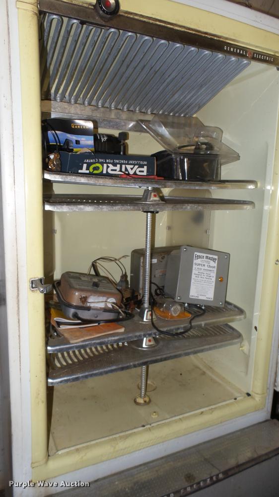 image for item DM9126 (12) electric fencers