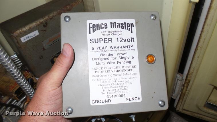 image for item DM9126 (12) electric fencers