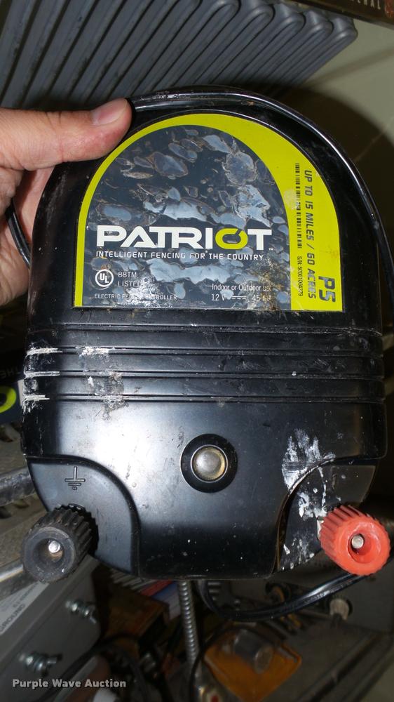 image for item DM9126 (12) electric fencers