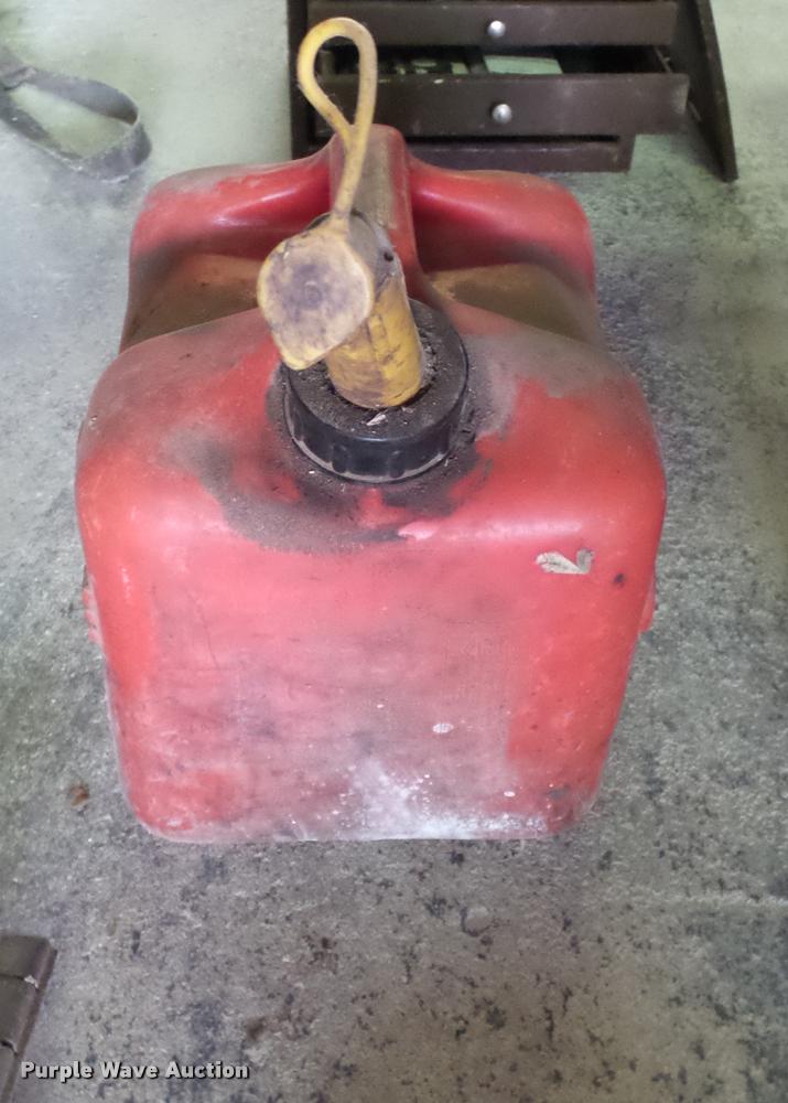 image for item DM9127 Lawn and garden supplies