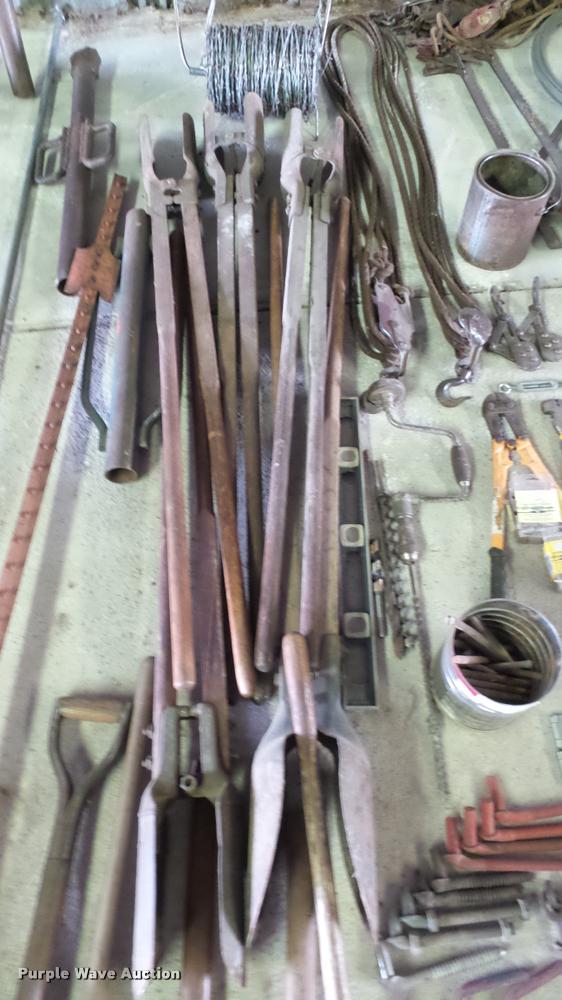 image for item DM9140 Fencing tools and supplies