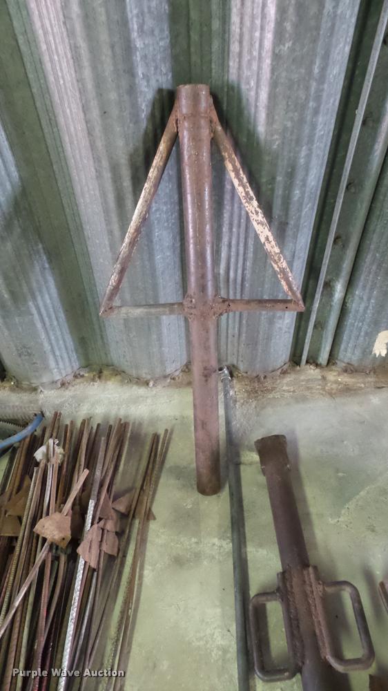 image for item DM9140 Fencing tools and supplies