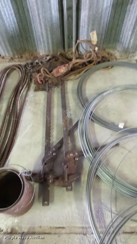 image for item DM9140 Fencing tools and supplies