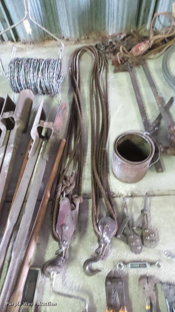 image for item DM9140 Fencing tools and supplies