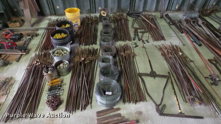 image for item DM9173 Electric fence supplies