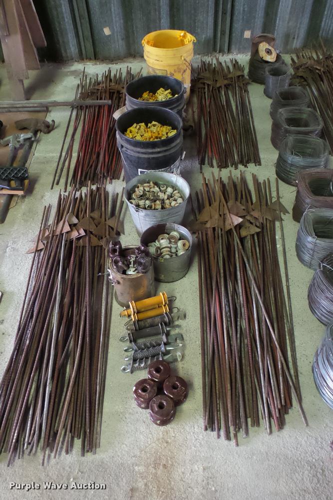 image for item DM9173 Electric fence supplies