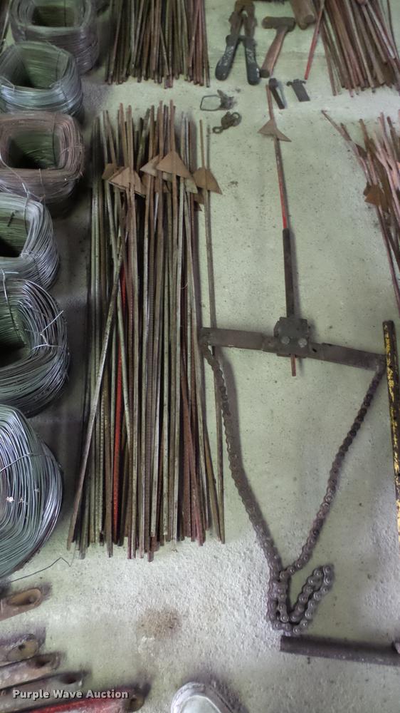 image for item DM9173 Electric fence supplies