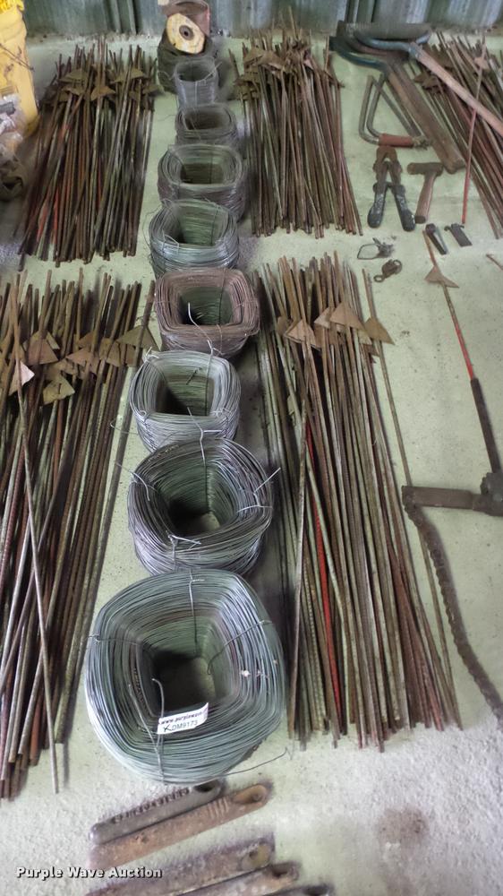 image for item DM9173 Electric fence supplies