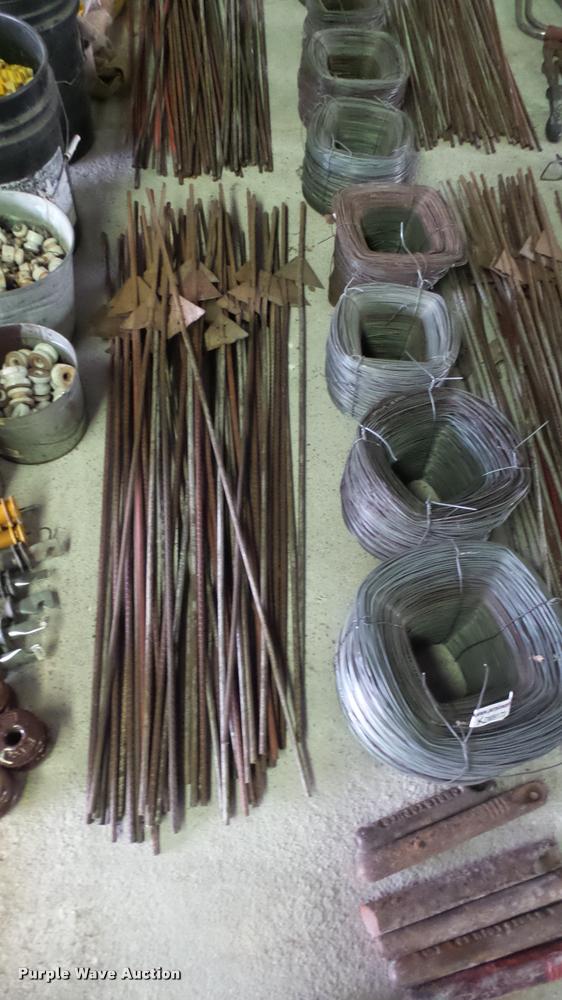 image for item DM9173 Electric fence supplies