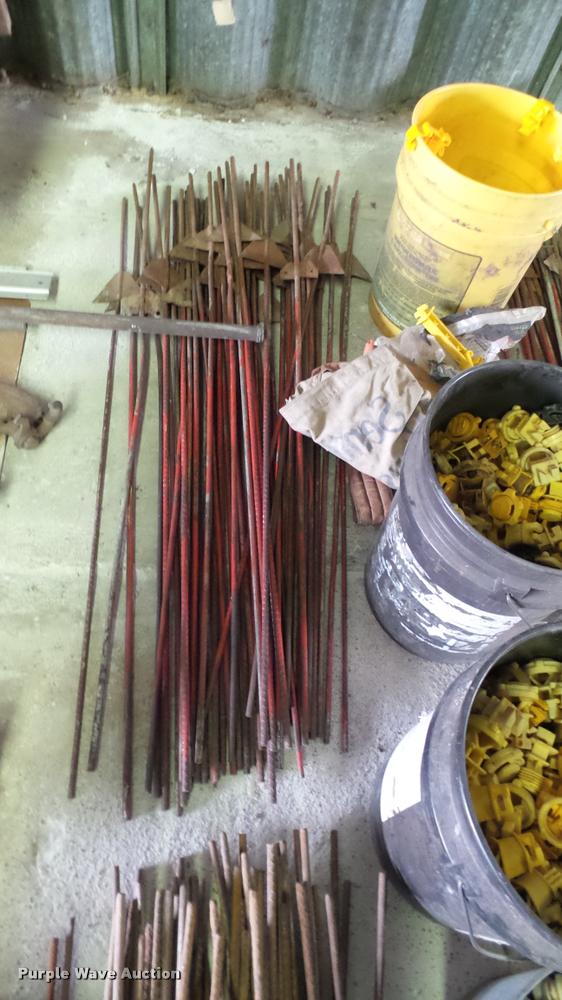 image for item DM9173 Electric fence supplies