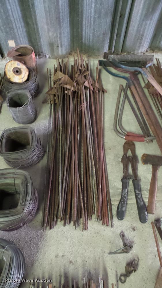 image for item DM9173 Electric fence supplies