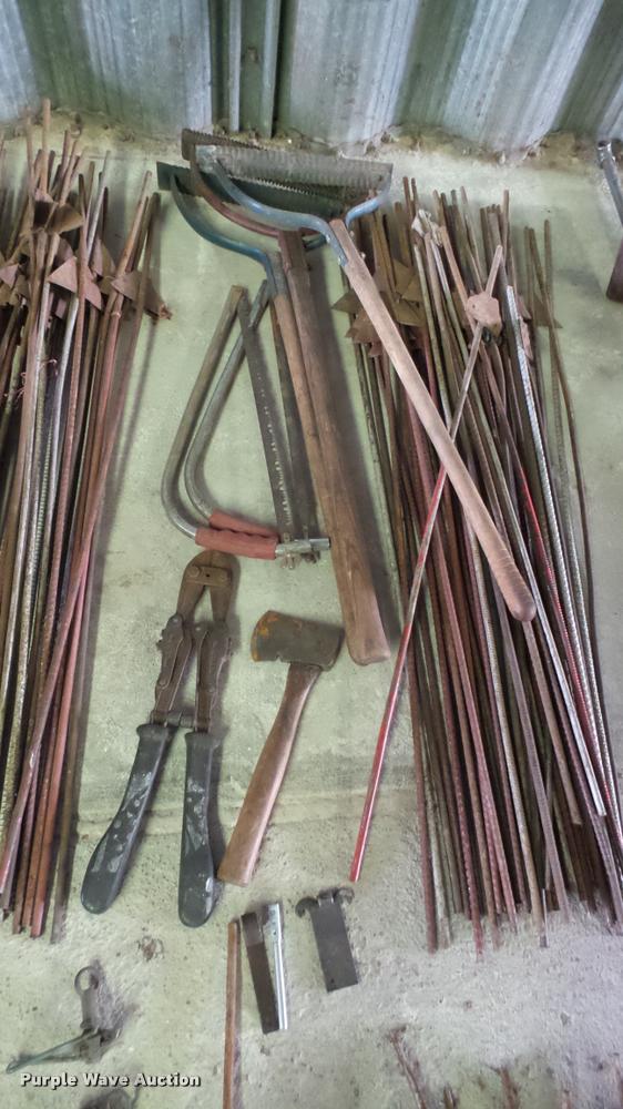 image for item DM9173 Electric fence supplies