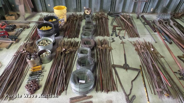 image for item DM9173 Electric fence supplies