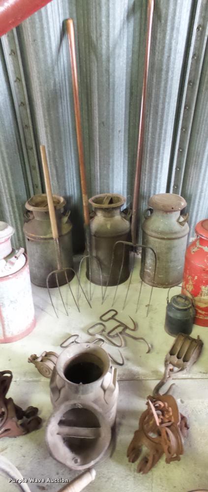 image for item DM9214 Mid-century tools