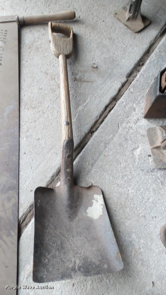 image for item DM9214 Mid-century tools